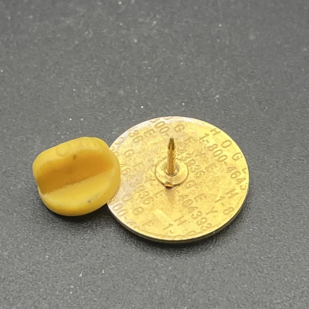 Walmart Great Job‎ Thumbs Up Lapel Hat Pin
